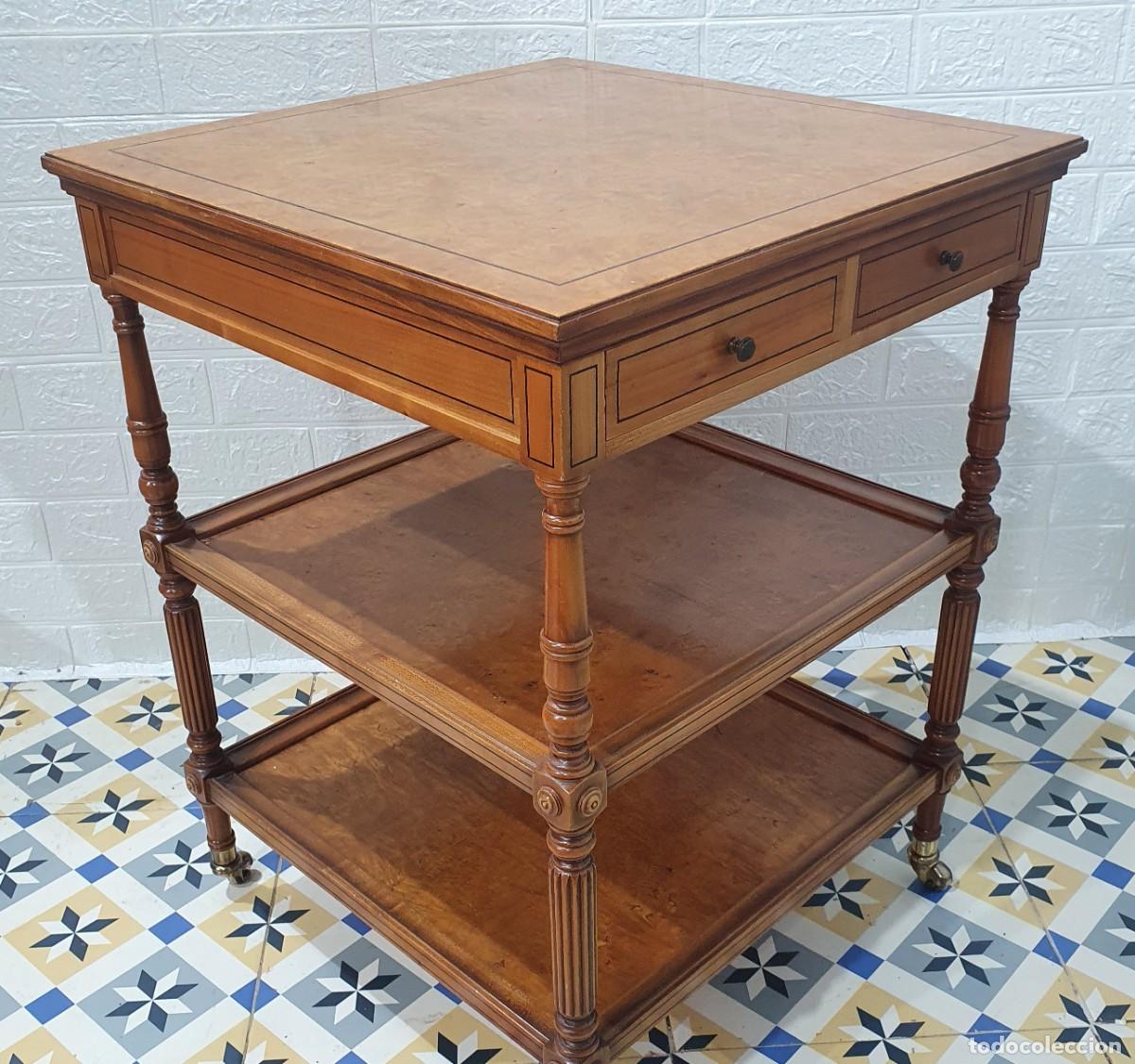 Antig&uuml;edades: Mesa auxiliar con ruedas - Foto 4