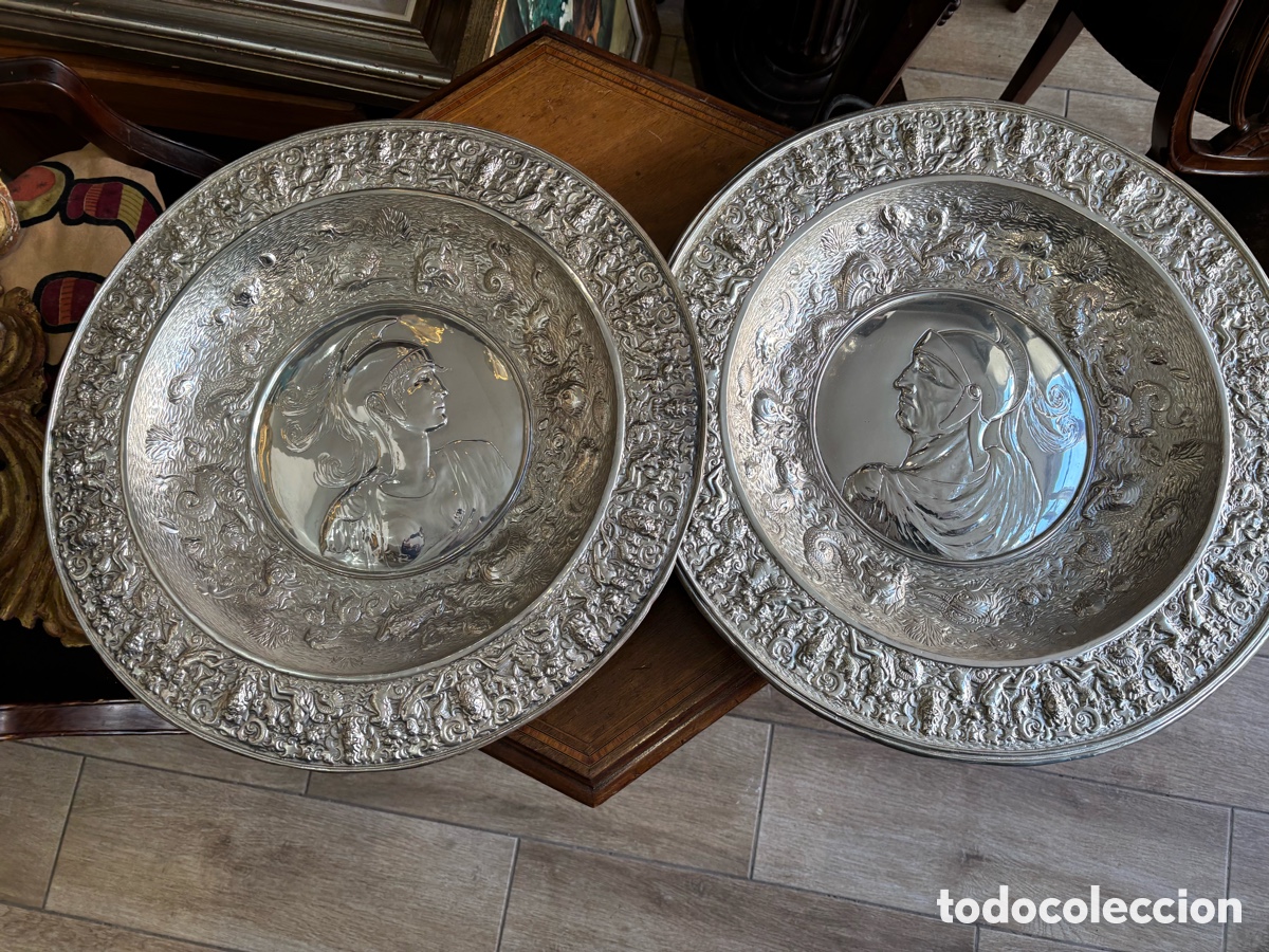 Antig&uuml;edades: Pareja de platos siglo XX. - Foto 17