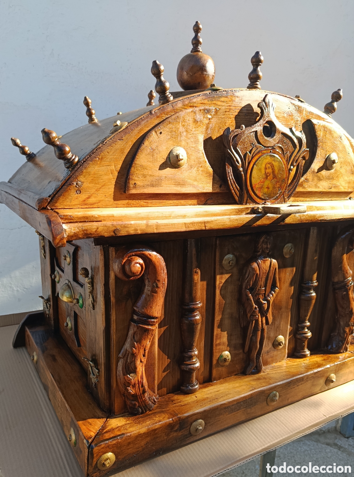 Antig&uuml;edades: Cofre de madera redondo - Foto 7