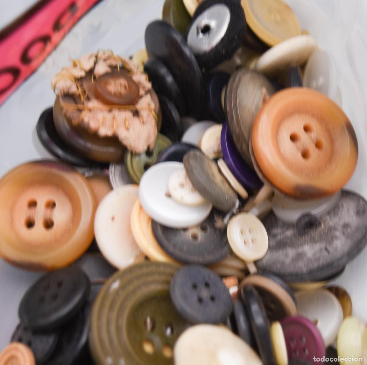 Antig&uuml;edades: Botones - Gran lote variado - Foto 6