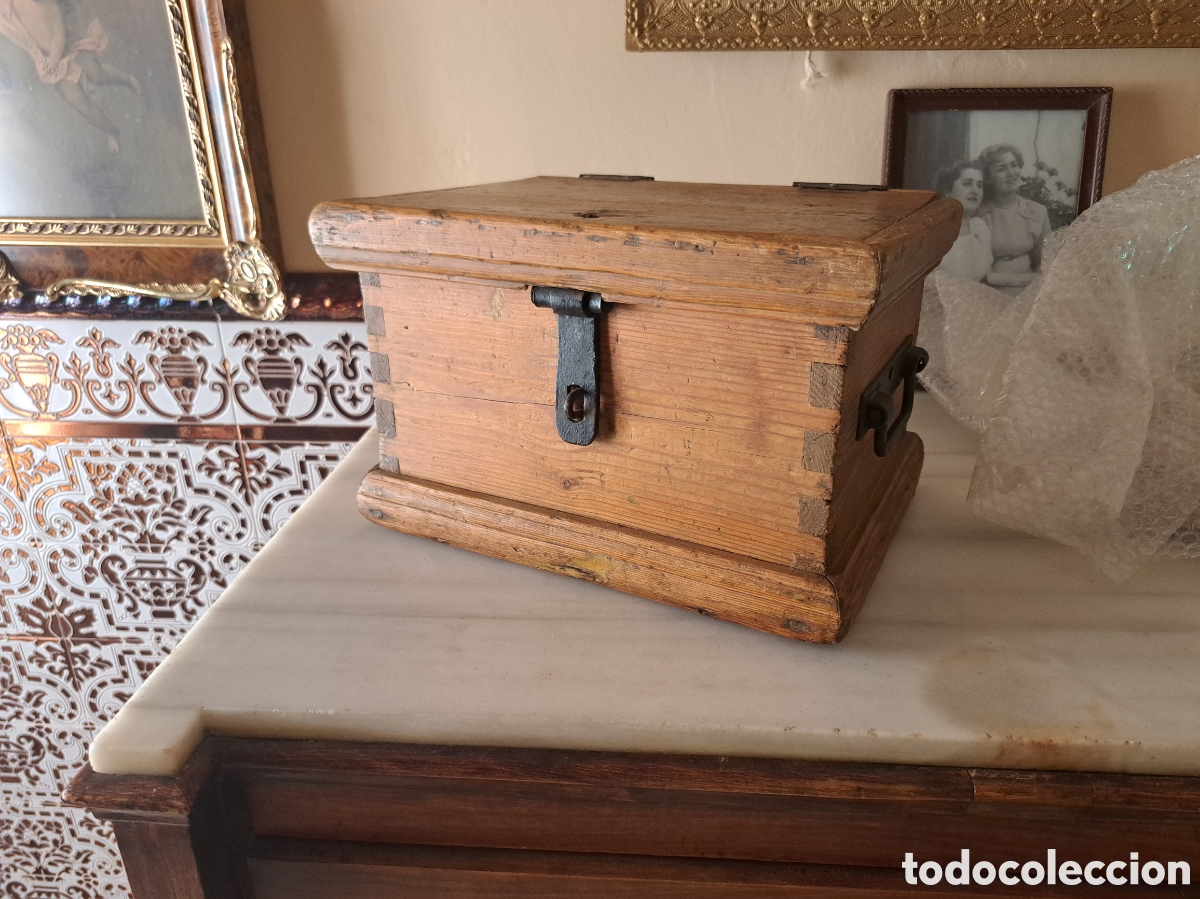 Antig&uuml;edades: Caja antigua de caudales - Foto 9