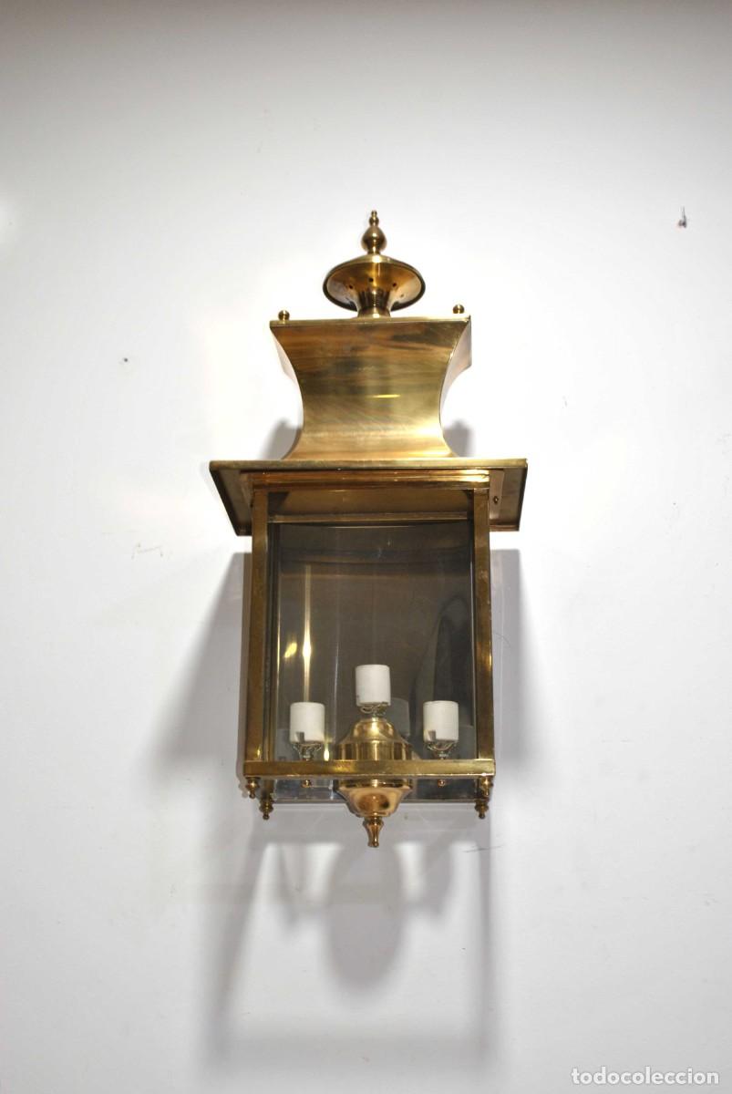 Antig&uuml;edades: FAROL DE PARED LAT&Oacute;N PULIDO - Foto 1