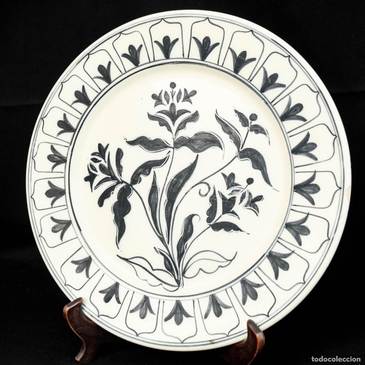 Antig&uuml;edades: Plato de porcelana de Mallorca - Foto 5