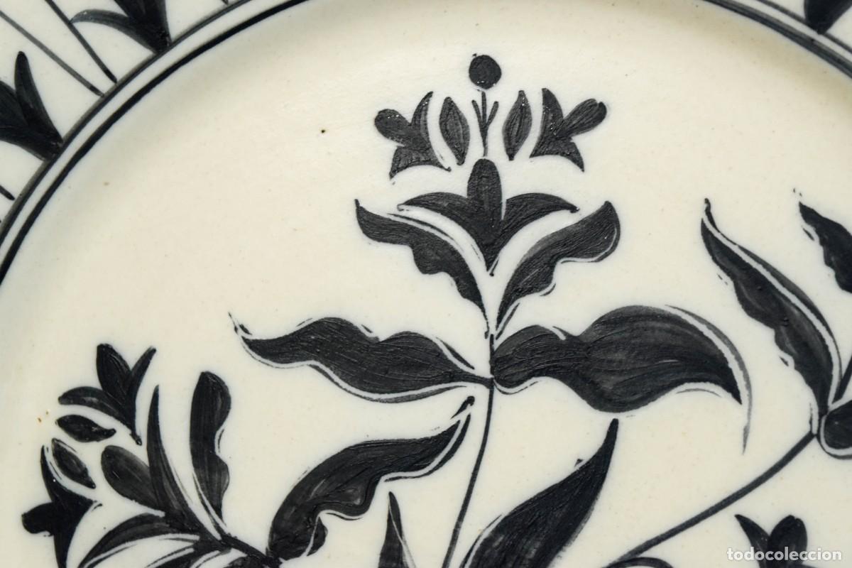 Antig&uuml;edades: Plato de porcelana de Mallorca - Foto 6