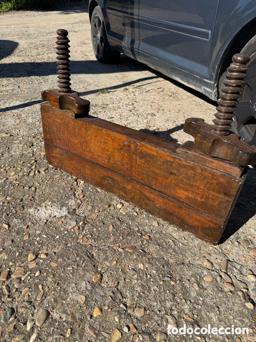 Antig&uuml;edades: Bonita prensa en madera - Foto 1