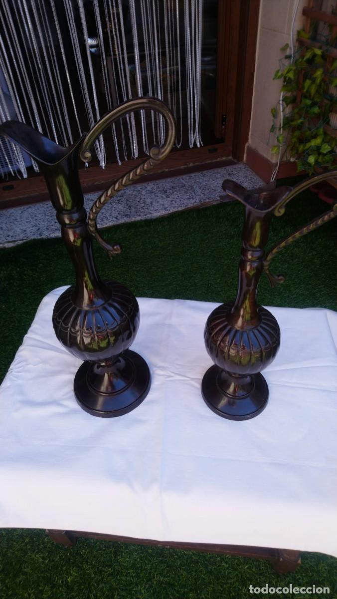 Antig&uuml;edades: 2 jarrones bronce patinado - Foto 3