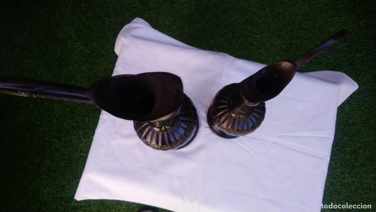Antig&uuml;edades: 2 jarrones bronce patinado - Foto 4