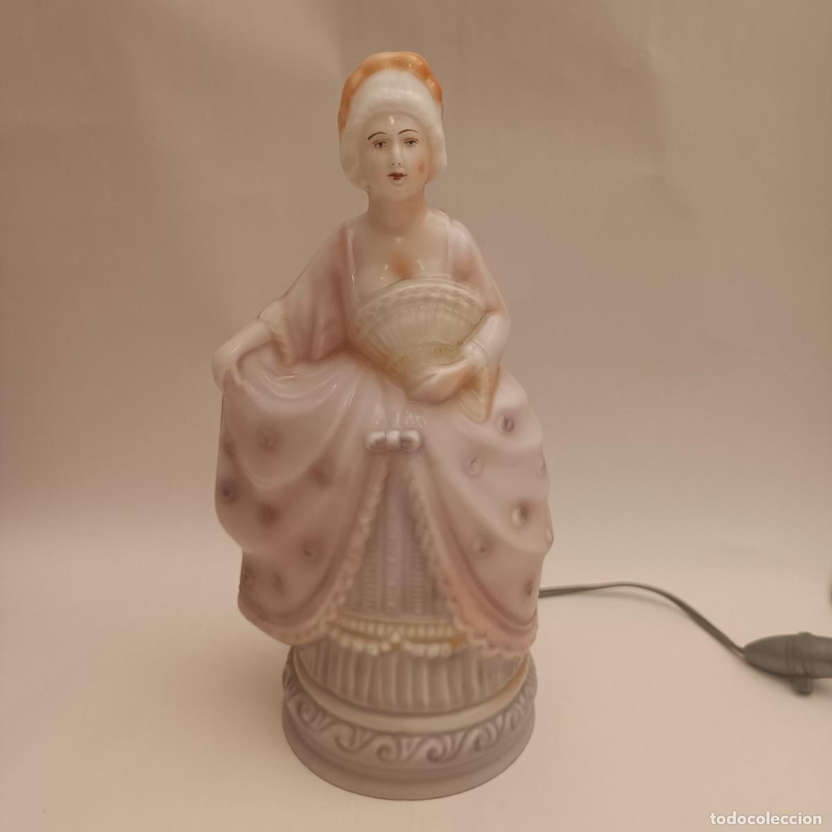 Antig&uuml;edades: ANTIGUA FIGURA- L&Aacute;MPARA EN OPALINA - Foto 14