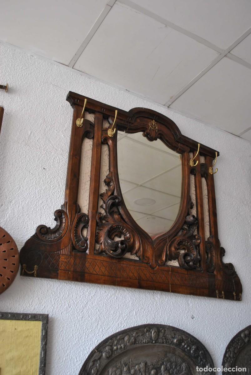 Antig&uuml;edades: ESPEJO ANTIGUO PERCHERO DE PARED - Foto 2