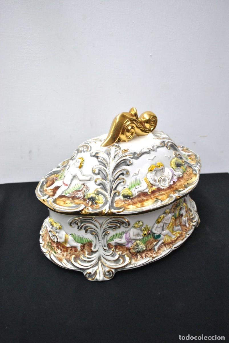 Antig&uuml;edades: SOPERA O CENTRO DE MESA CAPODIMONTE - Foto 5