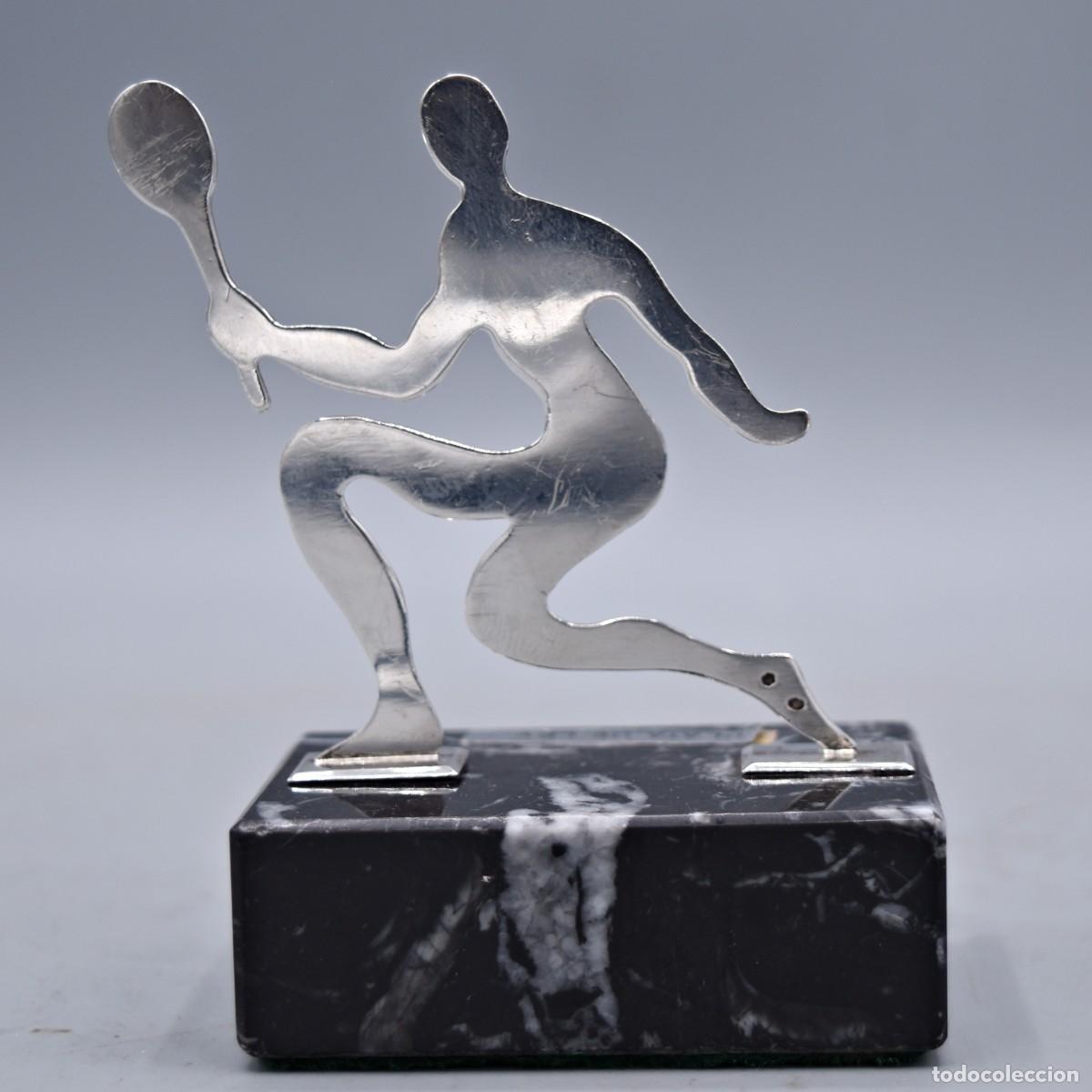 Antig&uuml;edades: Figura de plata sobre m&aacute;rmol - Foto 2