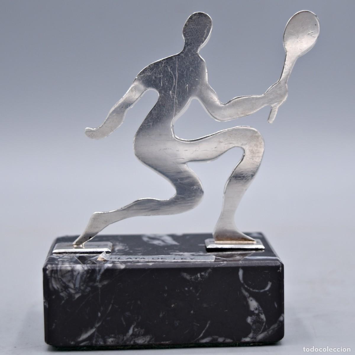 Antig&uuml;edades: Figura de plata sobre m&aacute;rmol - Foto 4