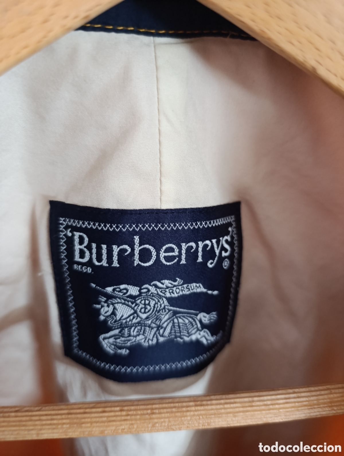 Antig&uuml;edades: BURBERRYS,CAZADORA SIN USO. - Foto 2