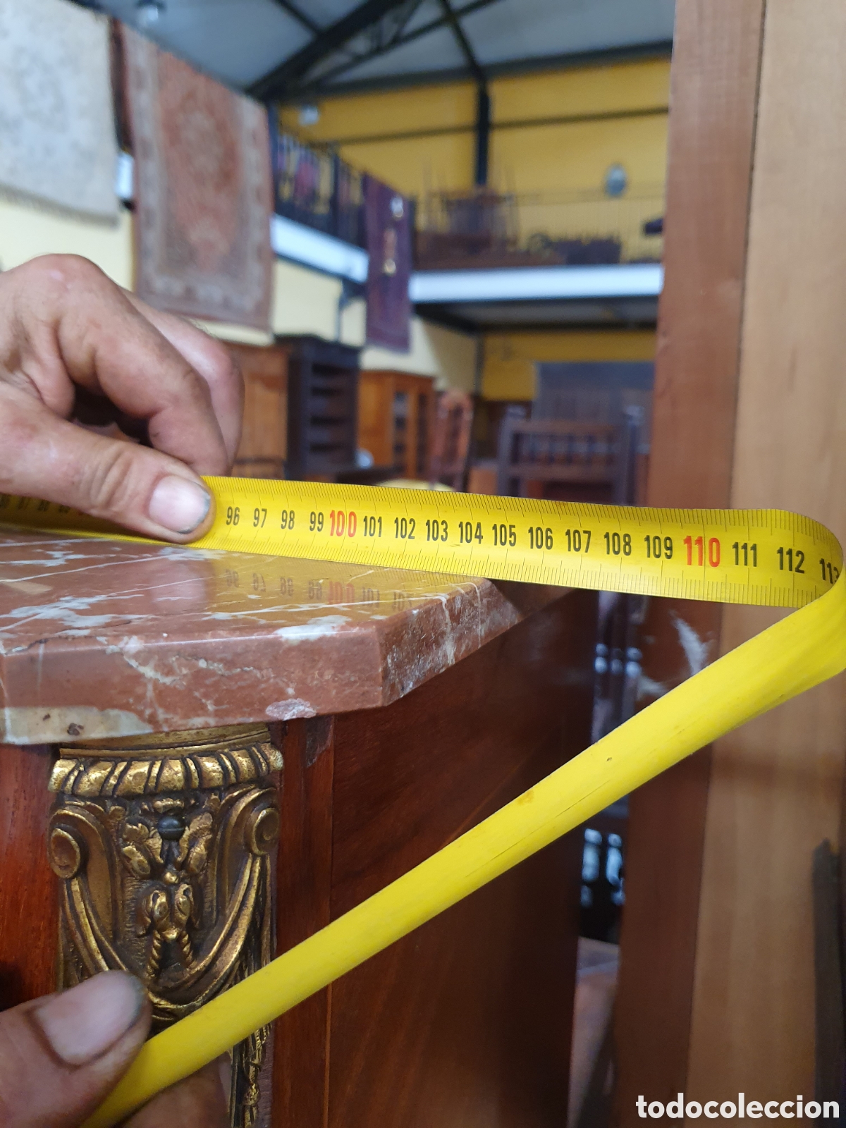 Antig&uuml;edades: Vitrina de los 1930 en maequeteria - Foto 5