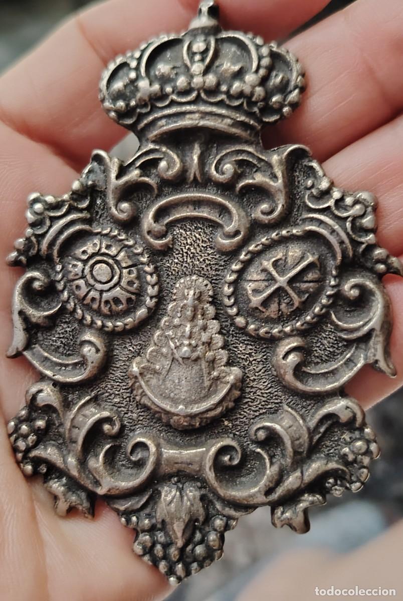 Antig&uuml;edades: Medallon religioso Virgen del Rocio - Foto 2