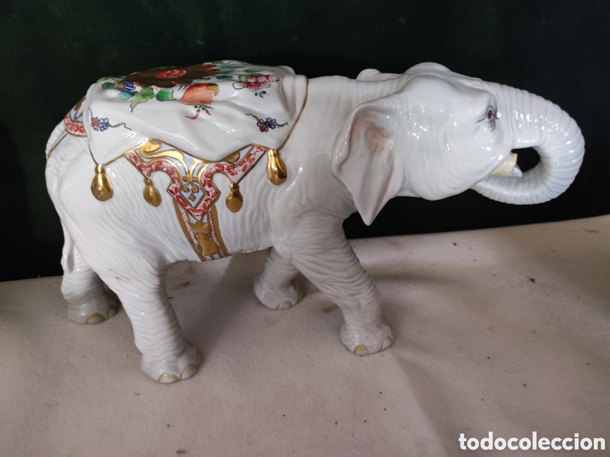 Oggetti Antichi: Figura de porcelana elefante marca en pata