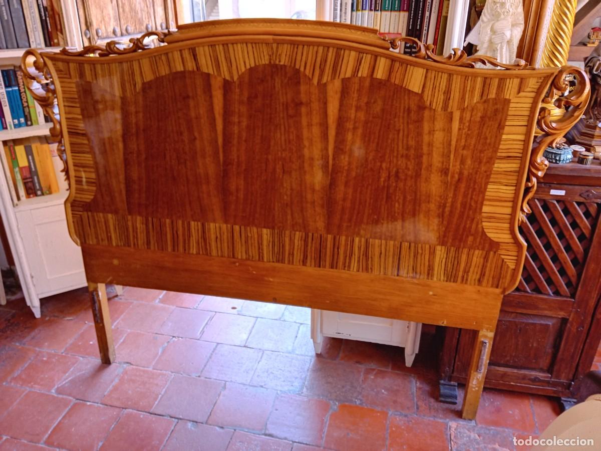 Antig&uuml;edades: Cabecero de cama de madera d&eacute;cada de los 50, largo 165 cm . - Foto 1