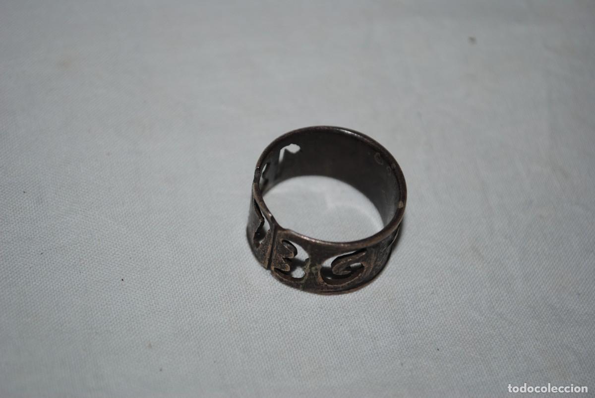 Antig&uuml;edades: ANILLO DE PLATA DE PLATA , CON UNA FECHA - Foto 5
