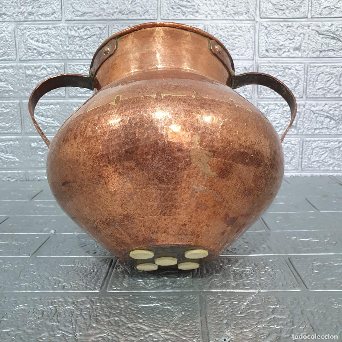 Antig&uuml;edades: Antigua olla de cobre con asas - Foto 6