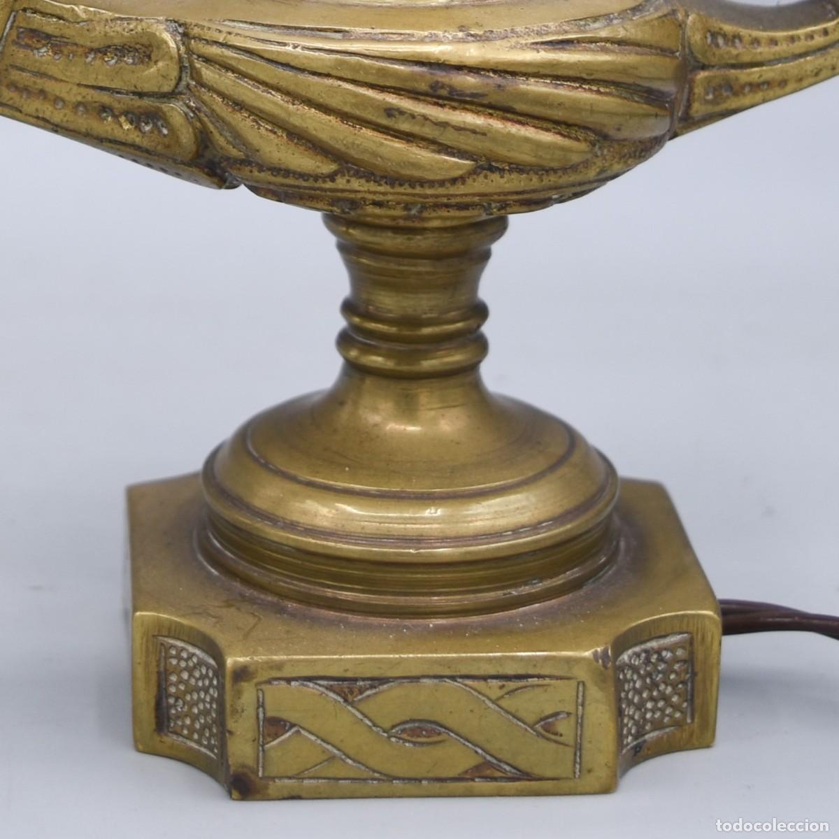 Antig&uuml;edades: L&aacute;mparas antiguas de bronce - Foto 6