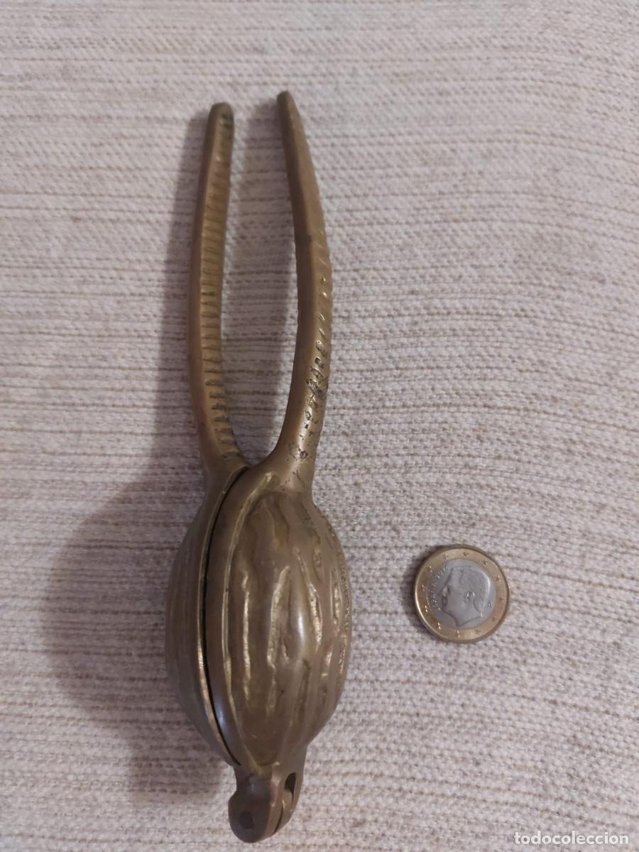 Antig&uuml;edades: CASCANUECES DE BRONCE - Foto 1