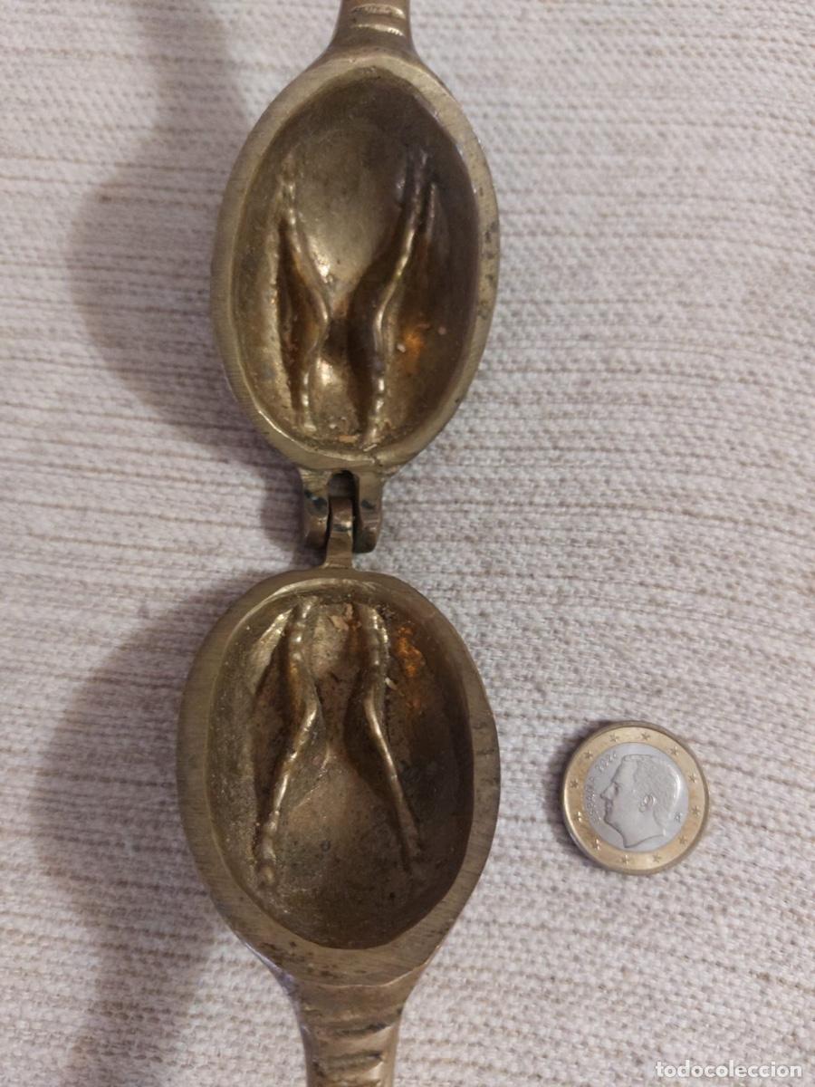 Antig&uuml;edades: CASCANUECES DE BRONCE - Foto 3