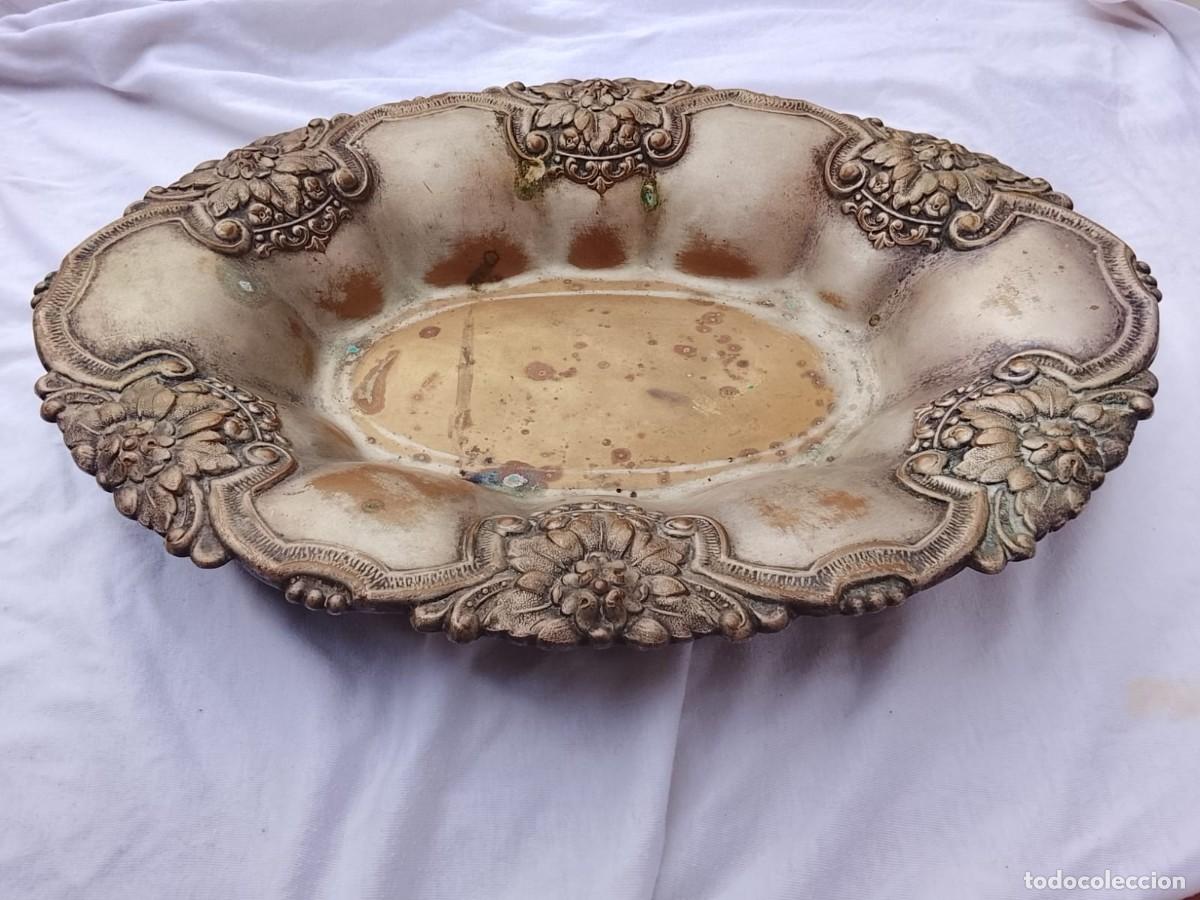 Antig&uuml;edades: Antigua bandeja ovalada a restaurar - Foto 2