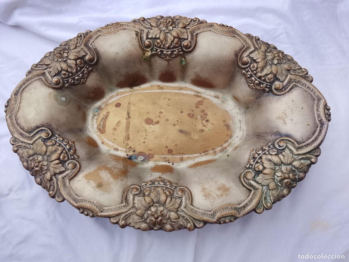 Antig&uuml;edades: Antigua bandeja ovalada a restaurar - Foto 3
