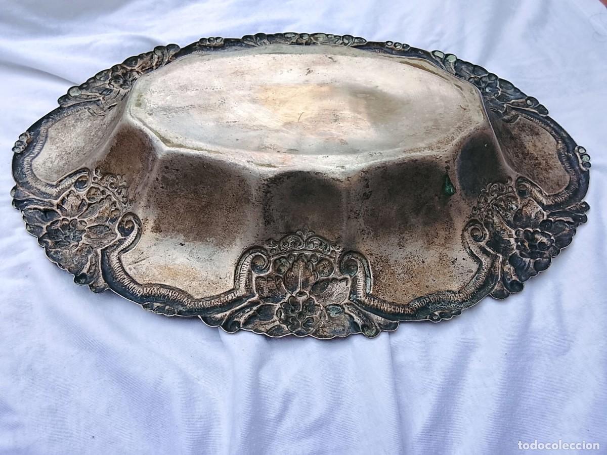 Antig&uuml;edades: Antigua bandeja ovalada a restaurar - Foto 6