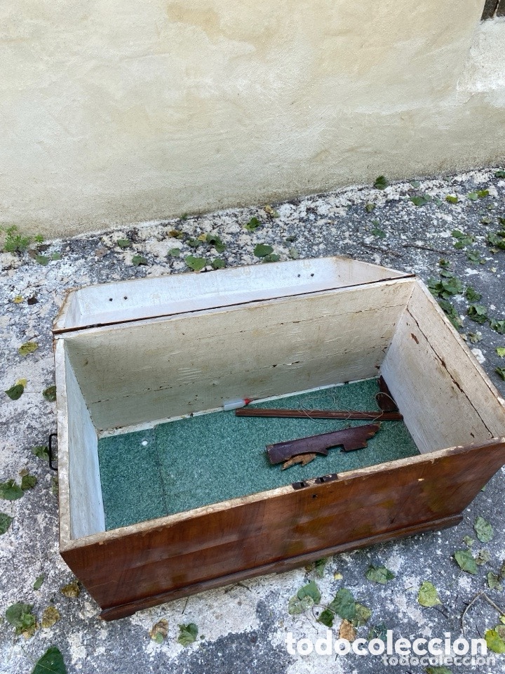 Antig&uuml;edades: Antiguo ba&uacute;l de madera - Foto 3