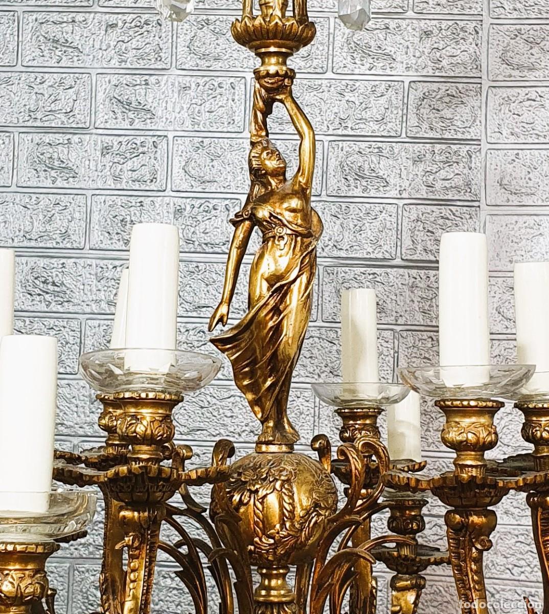 Antig&uuml;edades: Antigua lampara de bronce y cristal - Foto 1