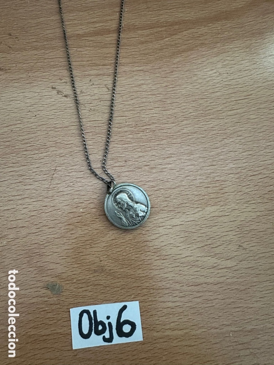 Antig&uuml;edades: Collar de plata y medalla - Foto 2