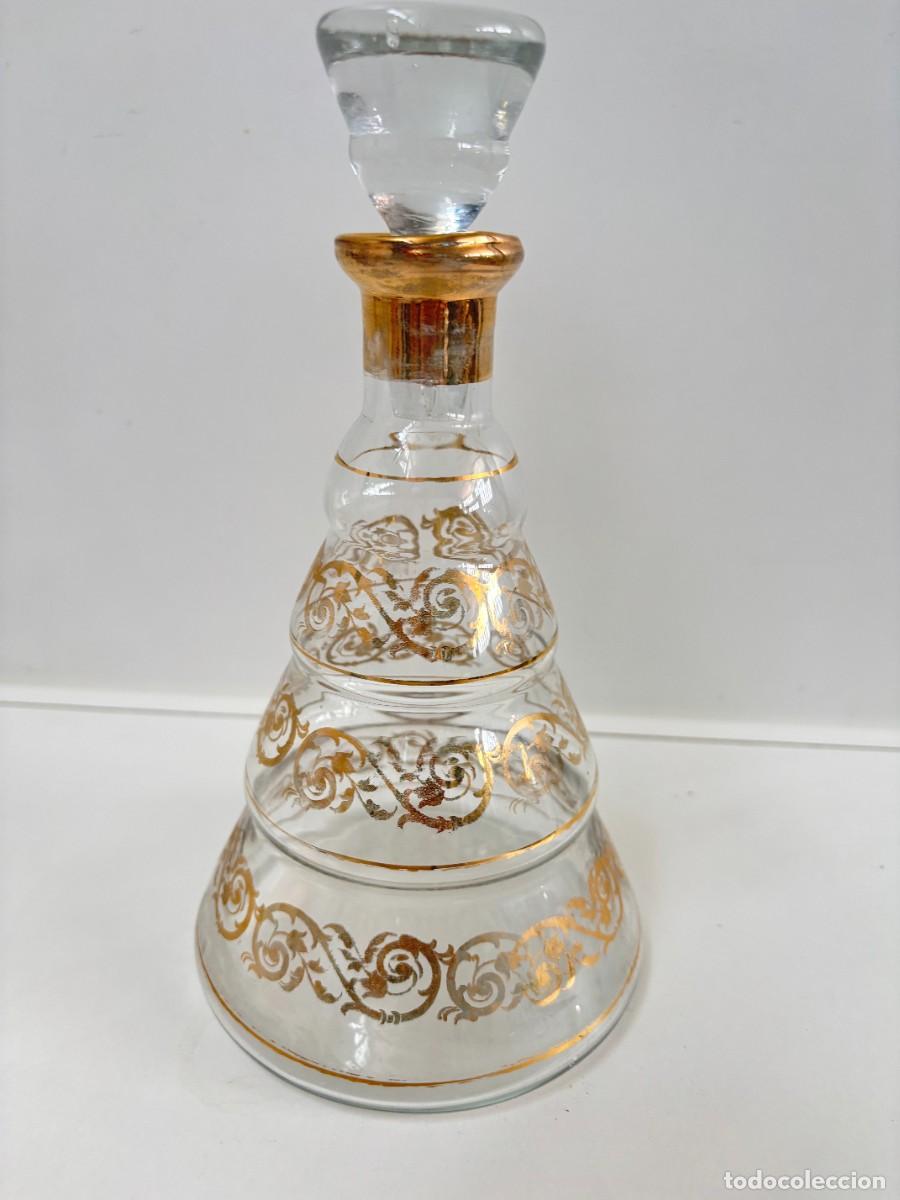 Antig&uuml;edades: LICORERA CRISTAL CON DIBUJOS EN DORADO - Foto 1
