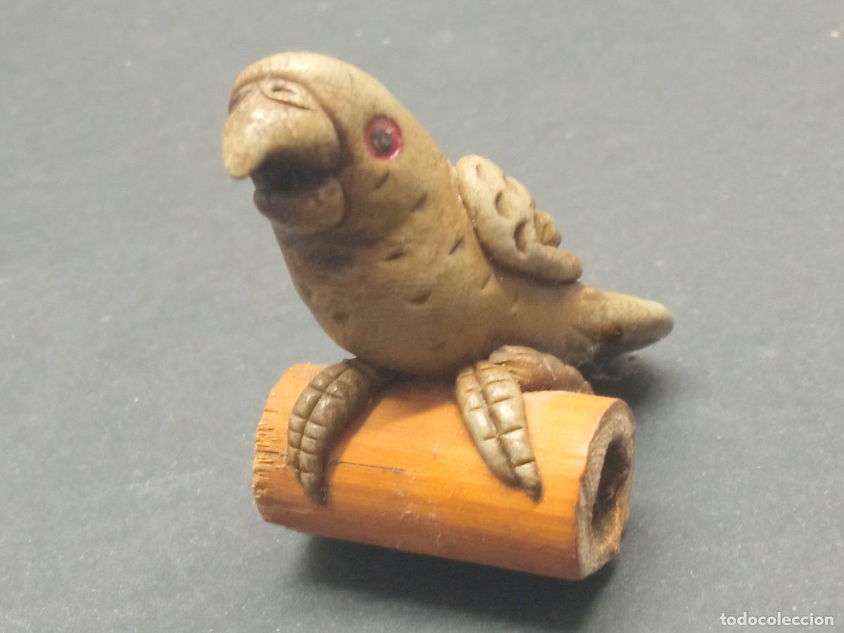 Antig&uuml;edades: Peque&ntilde;o loro de colecci&oacute;n 5 cm - Foto 3