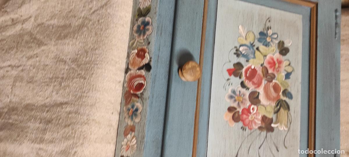 Antig&uuml;edades: RINCONERA DE MADERA POLICROMADA FLORES - Foto 4