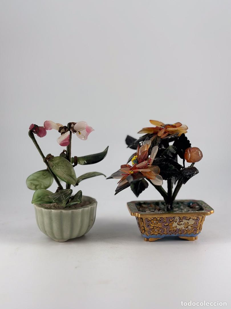 Antig&uuml;edades: LOTE DE DOS MACETEROS CON ARBOLES HECHAS CON JADE - Foto 1