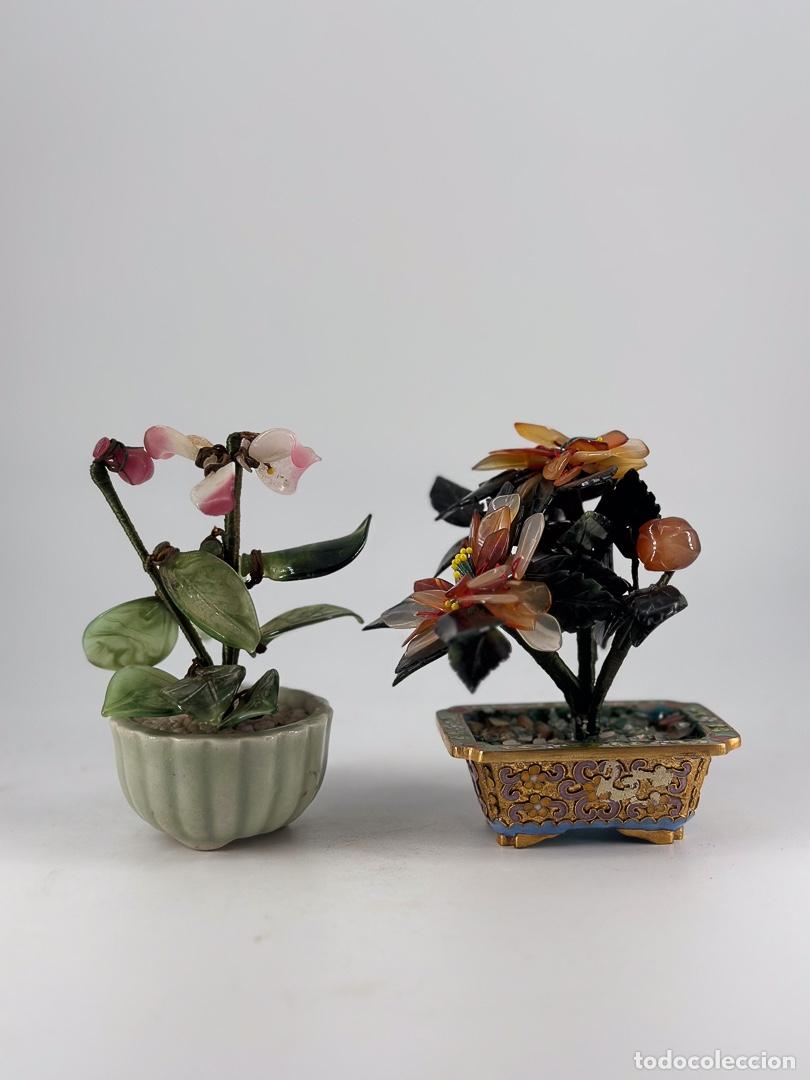 Antig&uuml;edades: LOTE DE DOS MACETEROS CON ARBOLES HECHAS CON JADE - Foto 2