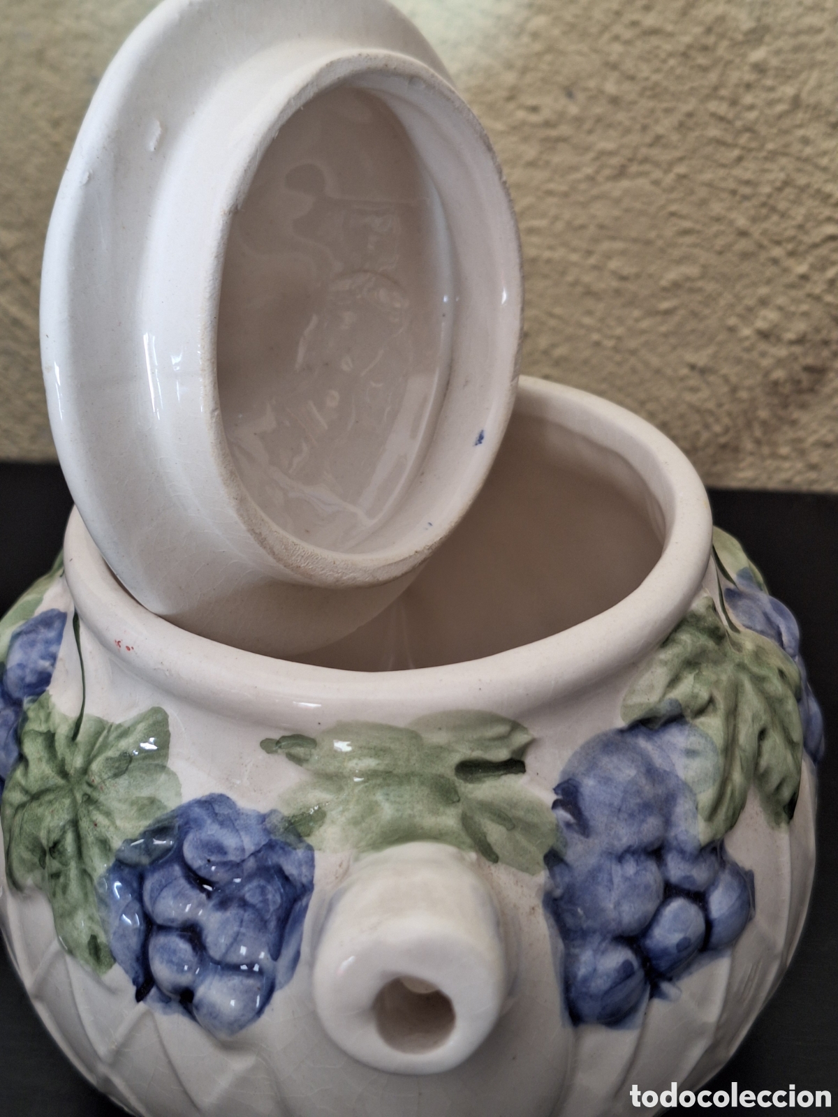 Antig&uuml;edades: Tetera blanca con dise&ntilde;o de uva - Foto 3