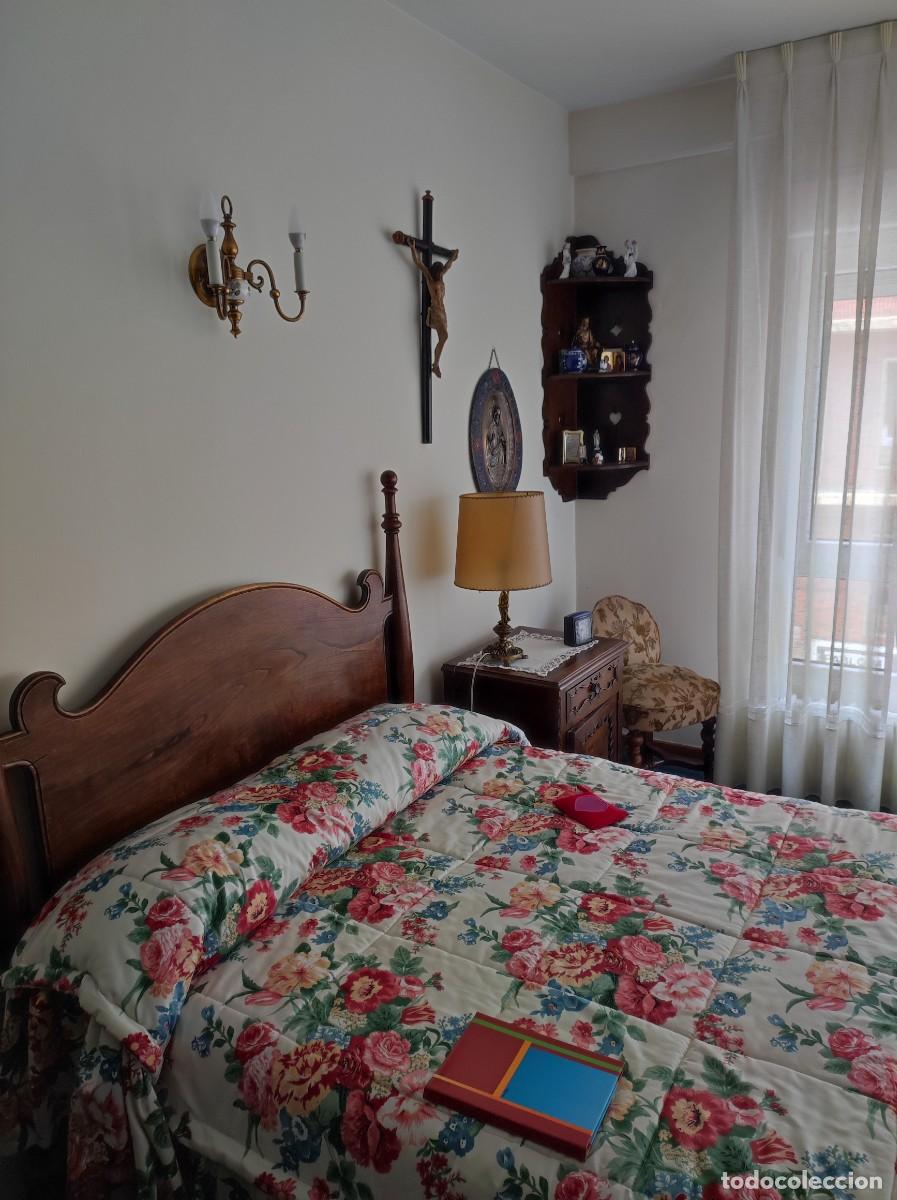 Antig&uuml;edades: Dormitorio de casta&ntilde;o - Foto 5
