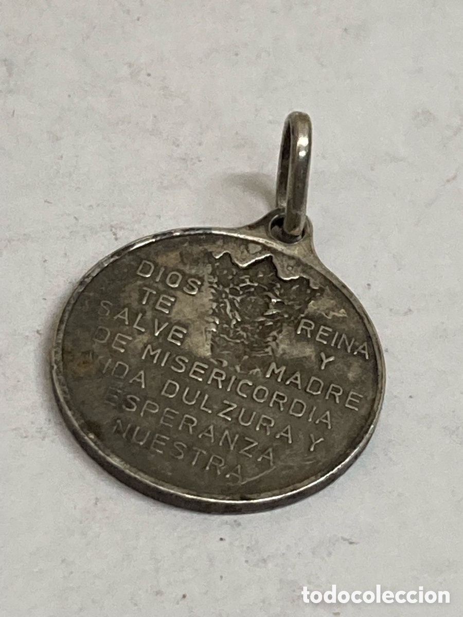 Antig&uuml;edades: Medalla de plata religiosa C322 - Foto 2