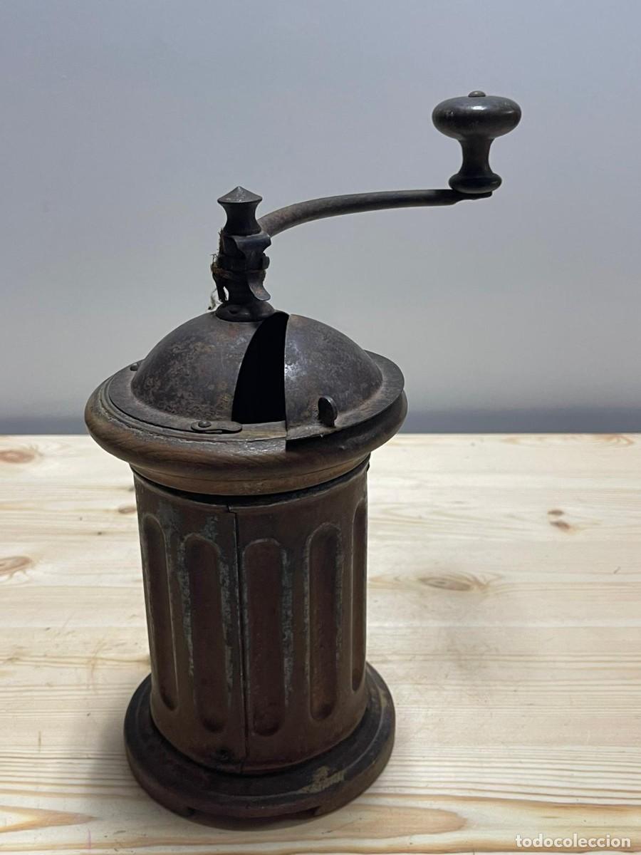 Antig&uuml;edades: MOLINILLO DE CAF&Eacute; MARCA PEUGEOT, MODELO G. TALLA 3, FRANCIA. CA. 1900