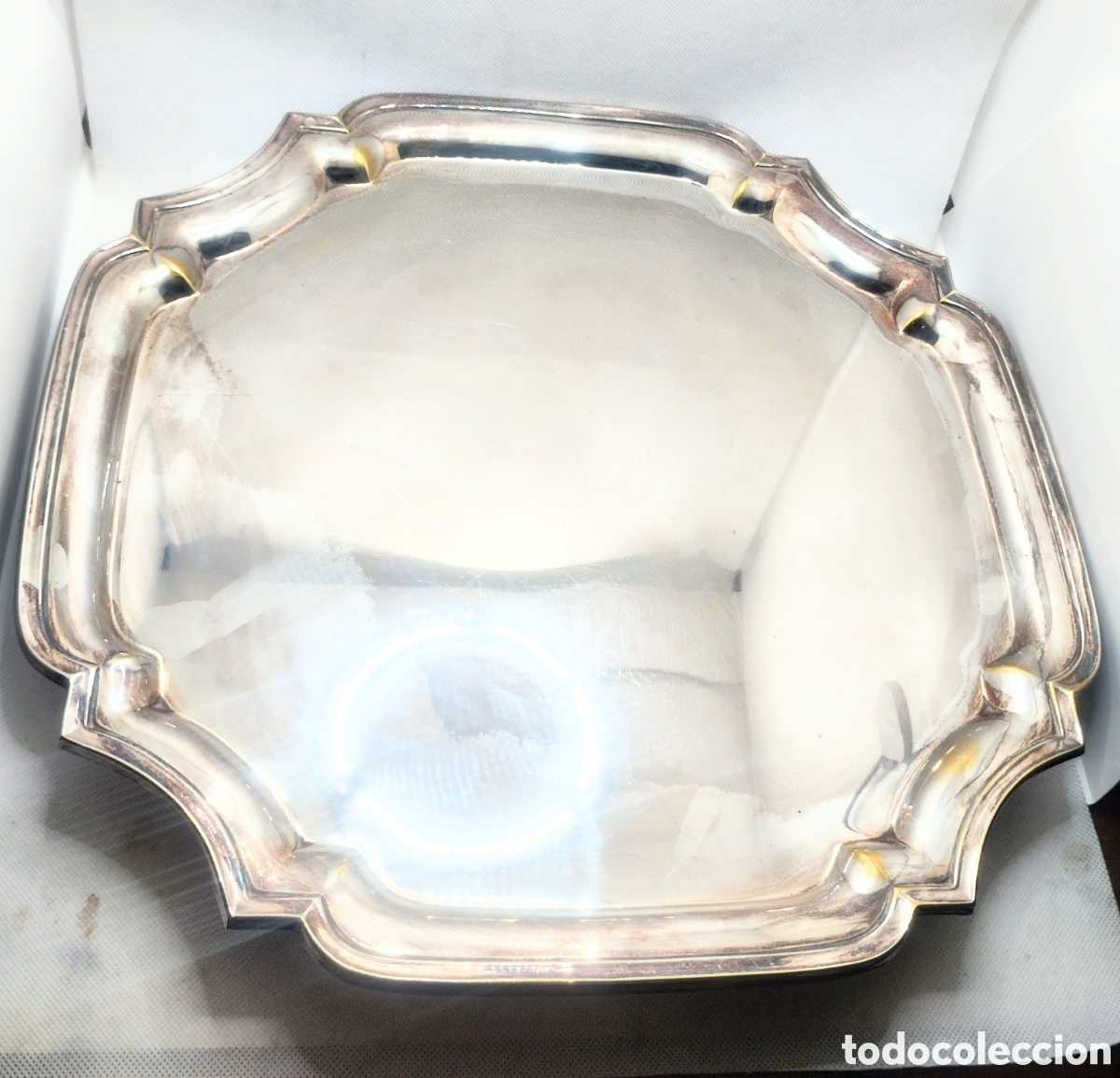 Antig&uuml;edades: Gran bandeja plateada de MENESES - Foto 2