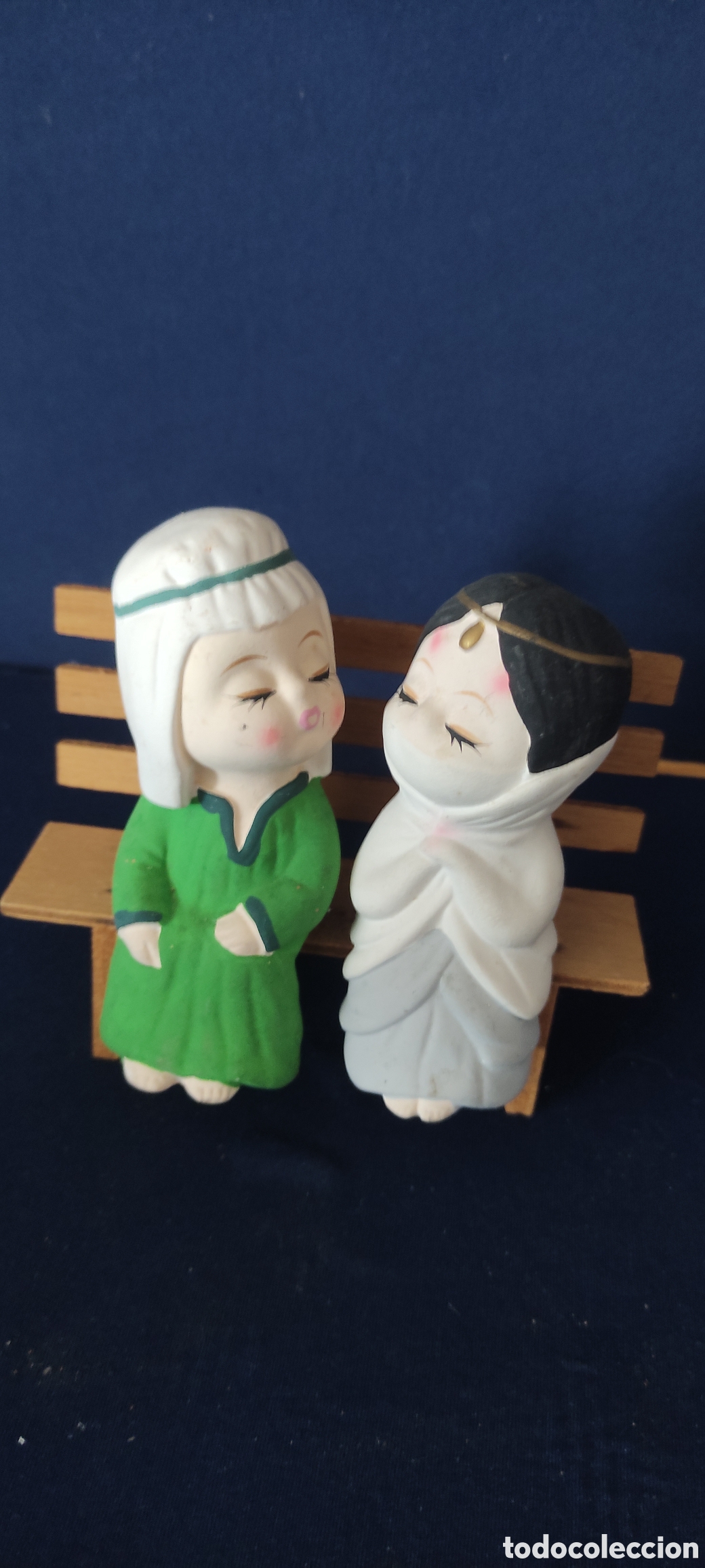 Antig&uuml;edades: Pareja de figuras de escayola - Foto 5