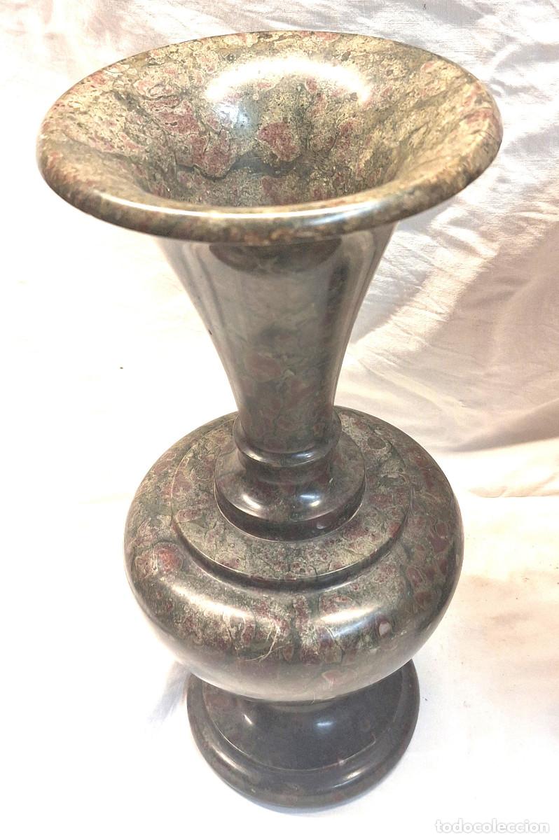 Antig&uuml;edades: Pareja Jarrones de Copa de Marm&oacute;l. Med. 31 cm - Foto 2