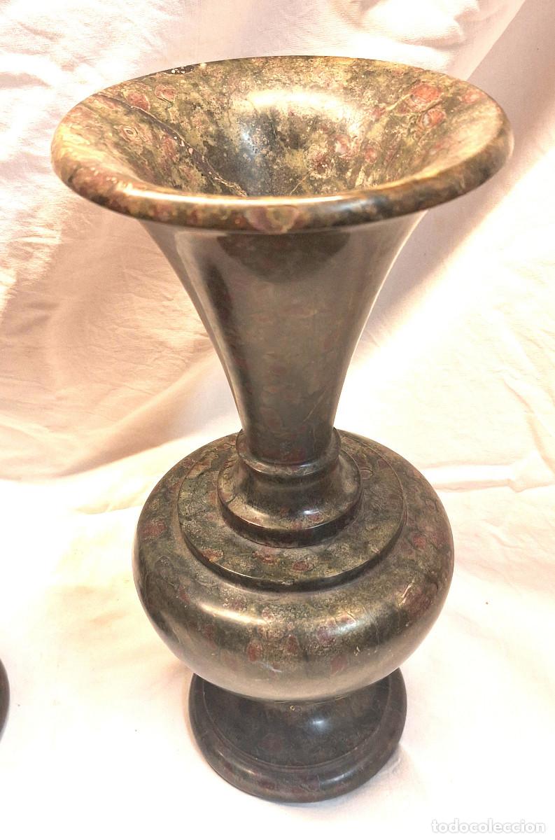 Antig&uuml;edades: Pareja Jarrones de Copa de Marm&oacute;l. Med. 31 cm - Foto 3