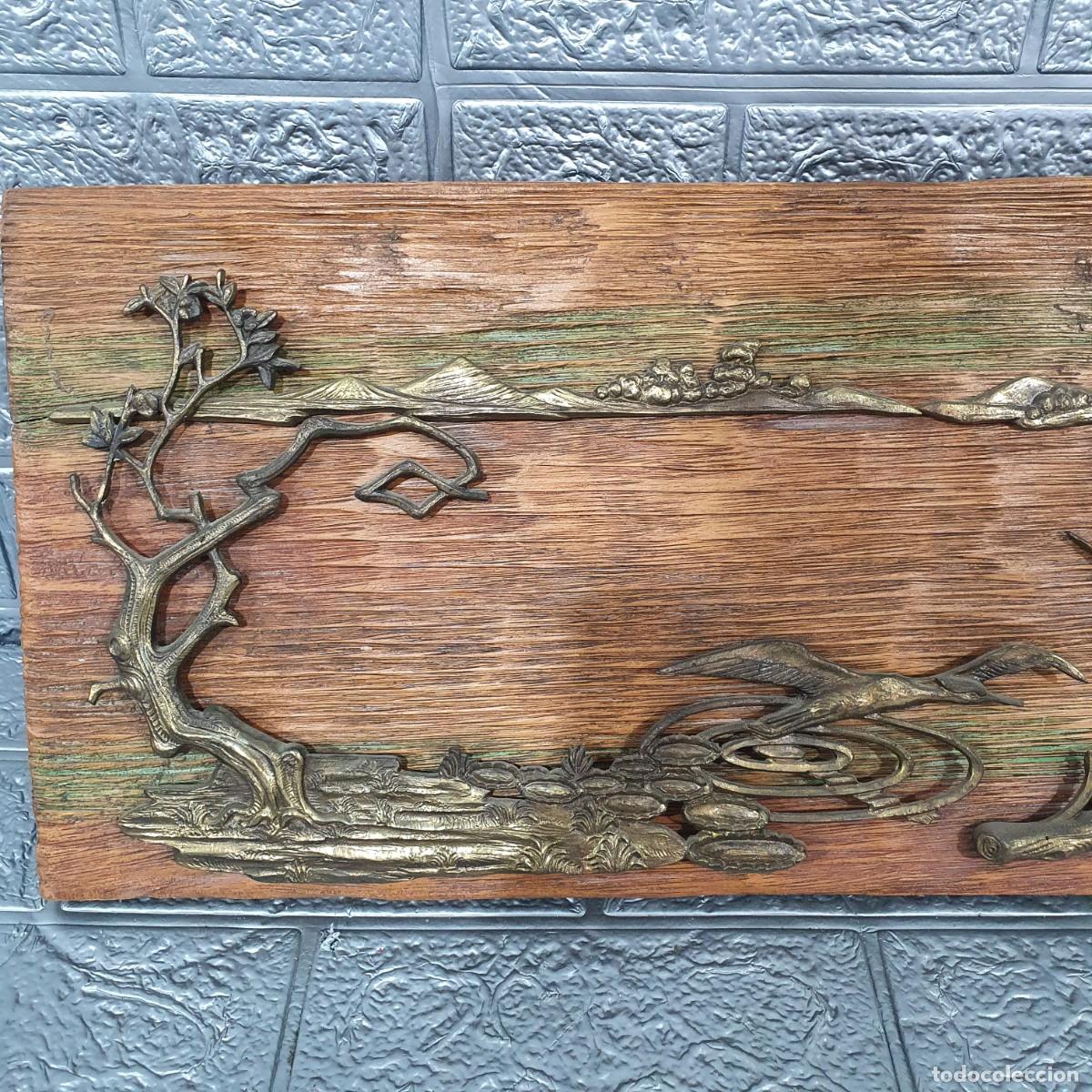 Antig&uuml;edades: Pieza de arte decorativa, panel de madera con relieves de bronce - Foto 3
