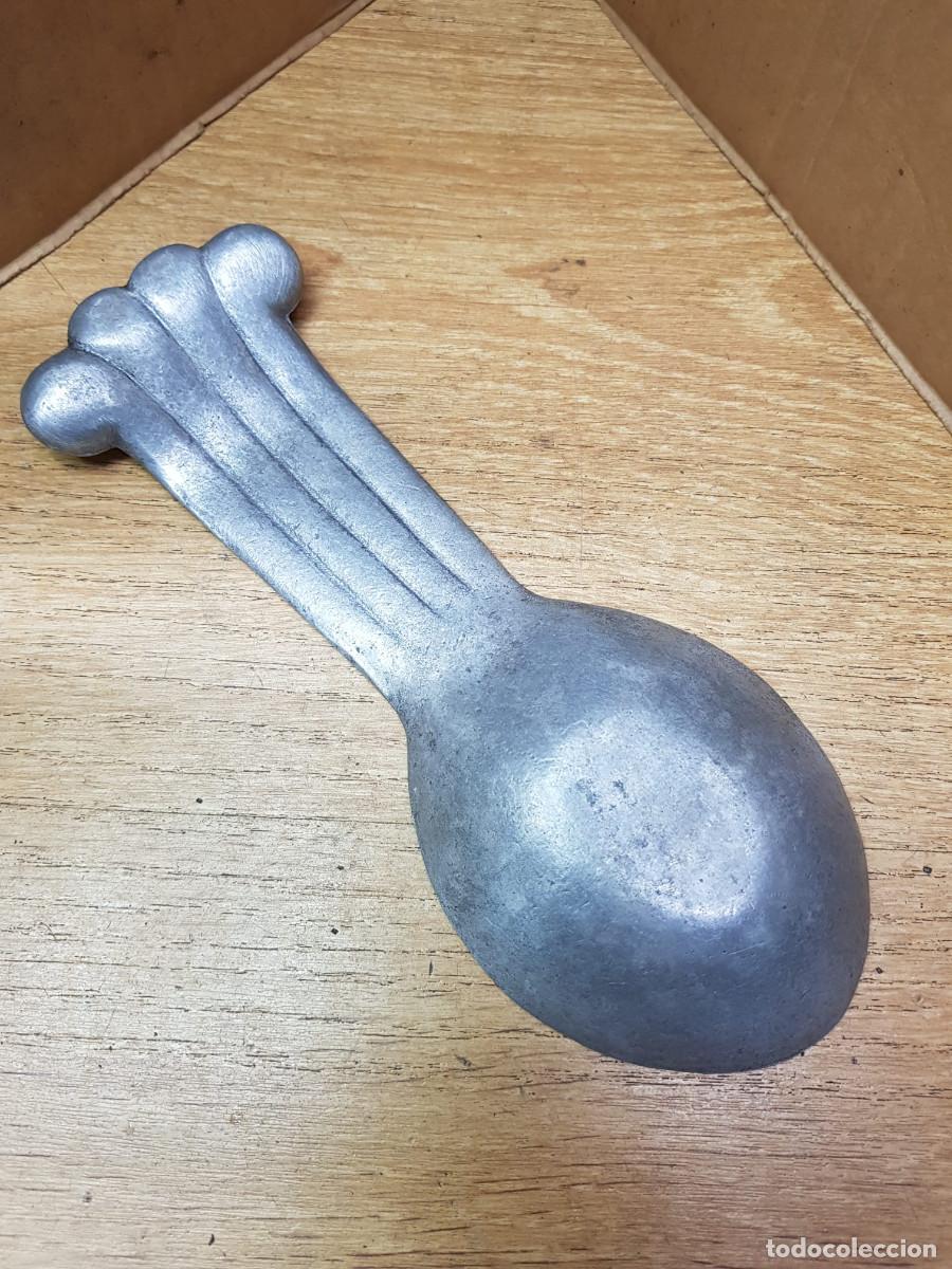 Antig&uuml;edades: ANTIGUO CUCHARON DE ALUMINIO - Foto 2