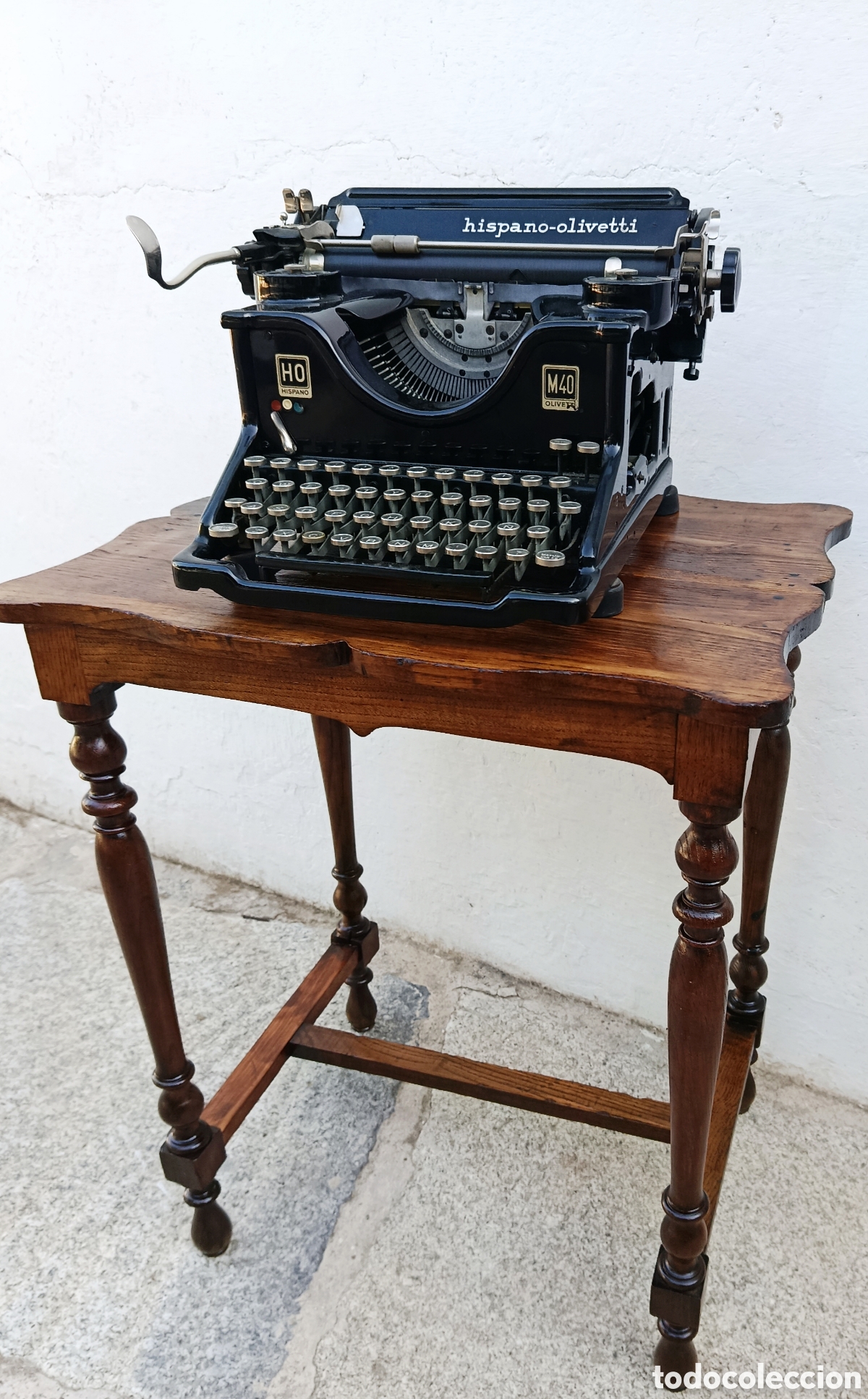 Antig&uuml;edades: Maquina de escribir Olivetti Hispania con mesa - Foto 2