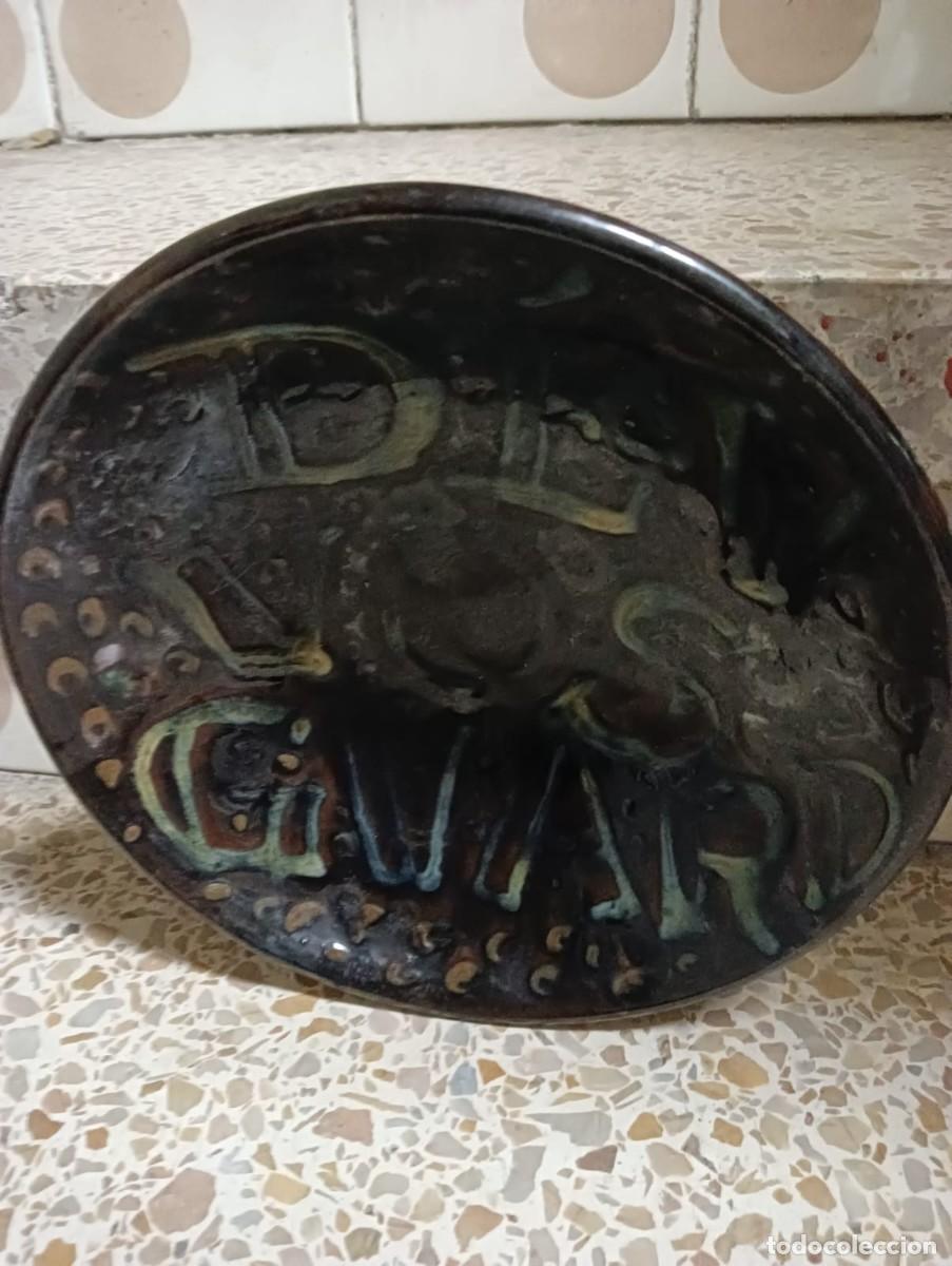 Antig&uuml;edades: Plato de cer&aacute;mica con inscripci&oacute;n - Foto 1