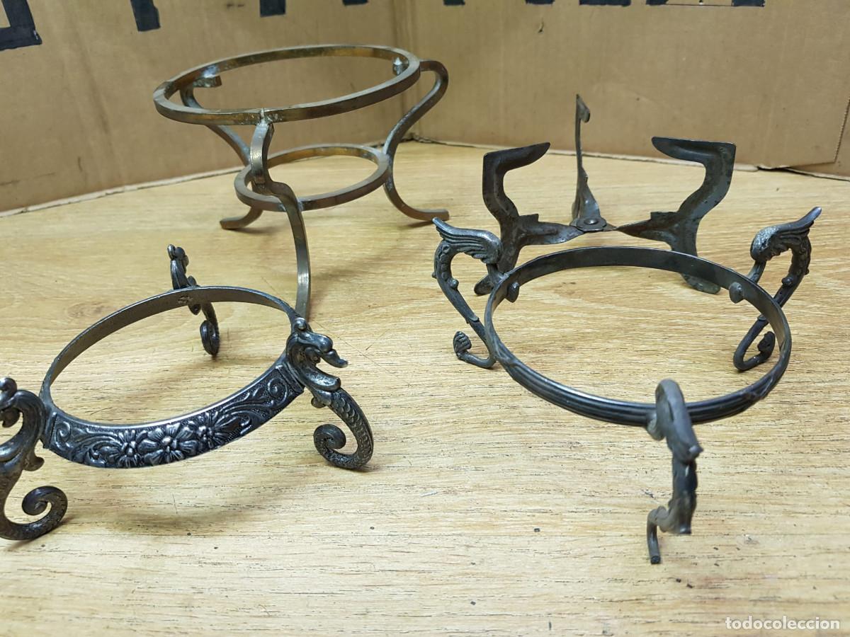 Antig&uuml;edades: LOTE DE 4 BASES DE METAL - Foto 2